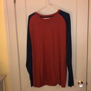 Men’s XXL red and navy Izod long sleeve raglan shirt